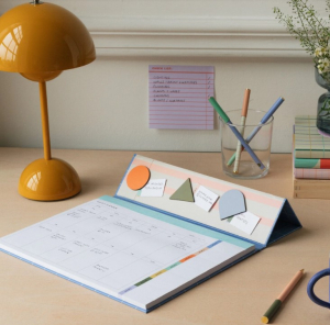 Magnetic Week Desk Planner