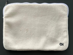 Համակարգչի պատյան կաթնագույն