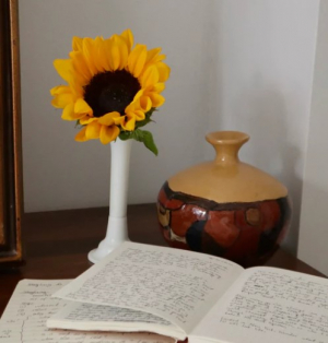 Vase Desk Pen
